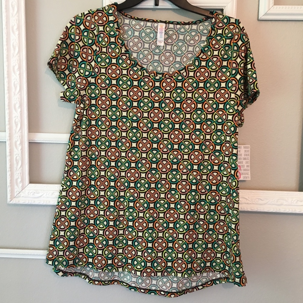 Lularoe Small Classic T